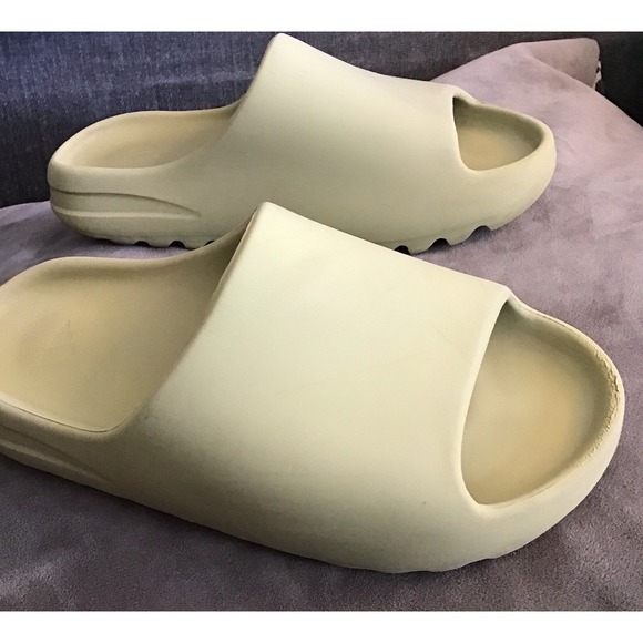 yeezy slides Resin size 9 - Picture 3 of 9